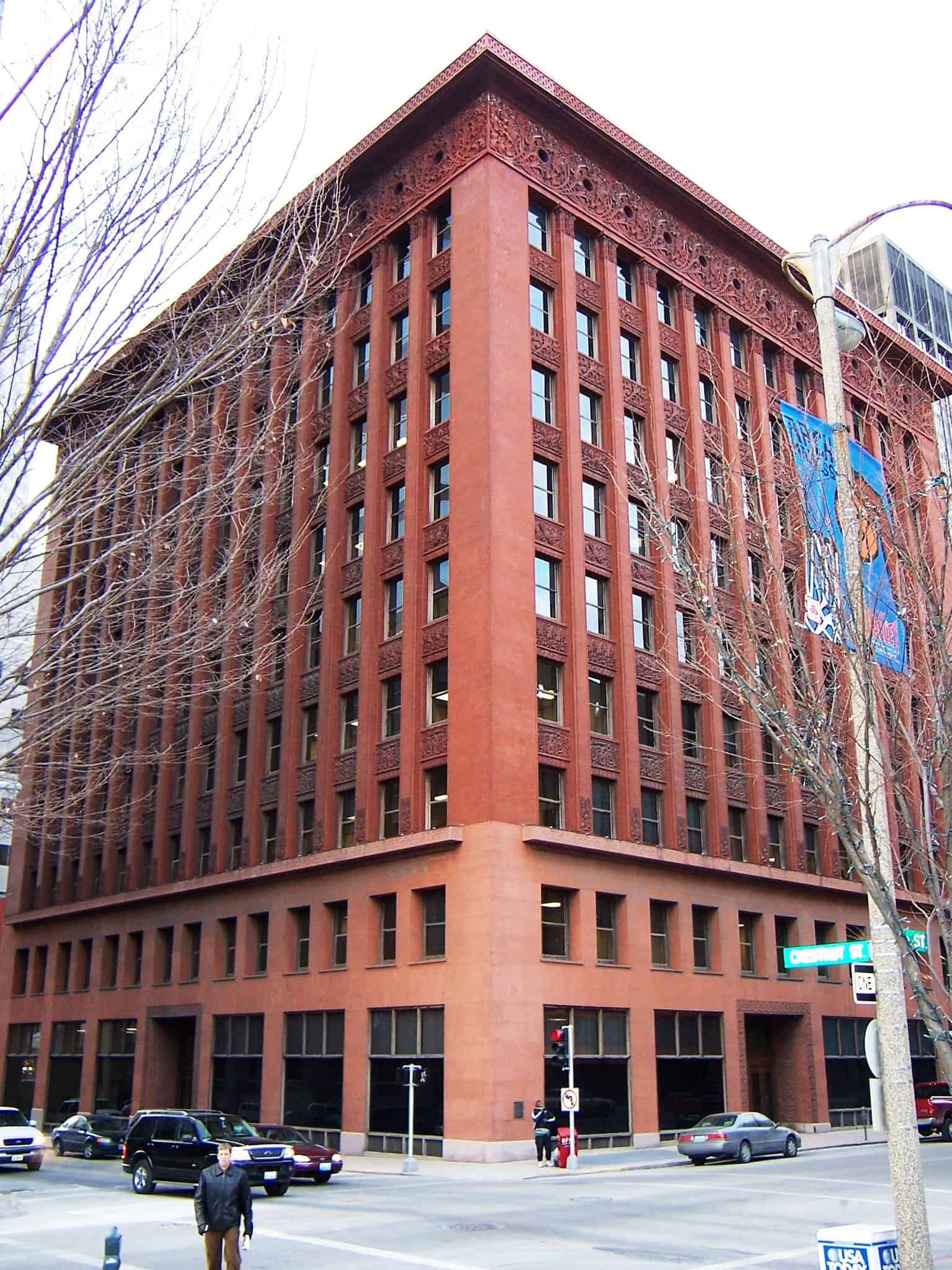 Wainwright Building en St. Louis, diseñado por Louis Sullivan, pionero del rascacielos moderno