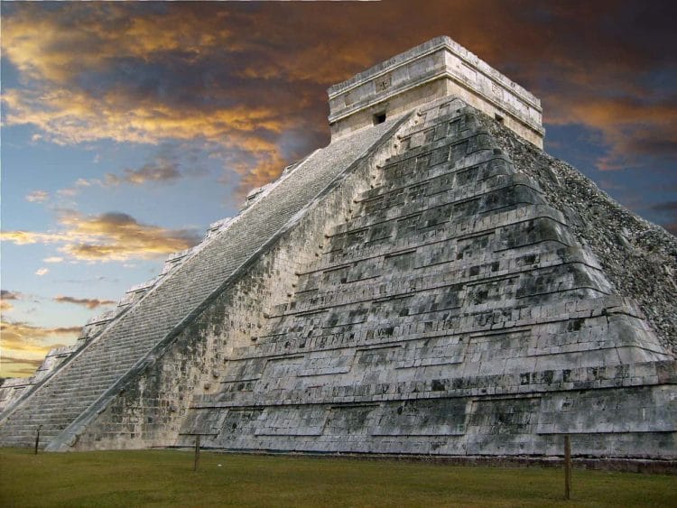 Pirámides aztecas: Historia, tipos, uso y arquitectura