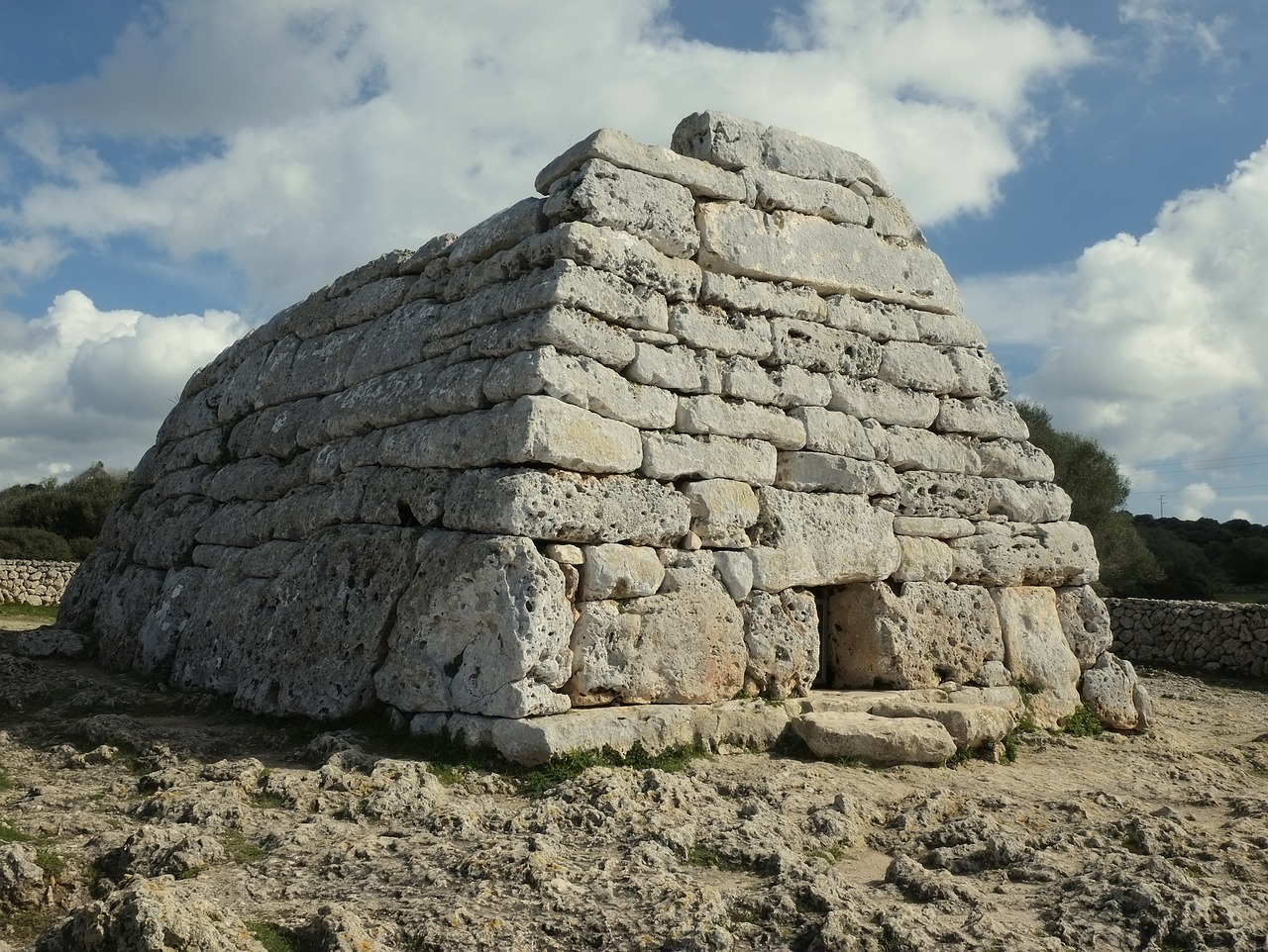 talayots de Menorca