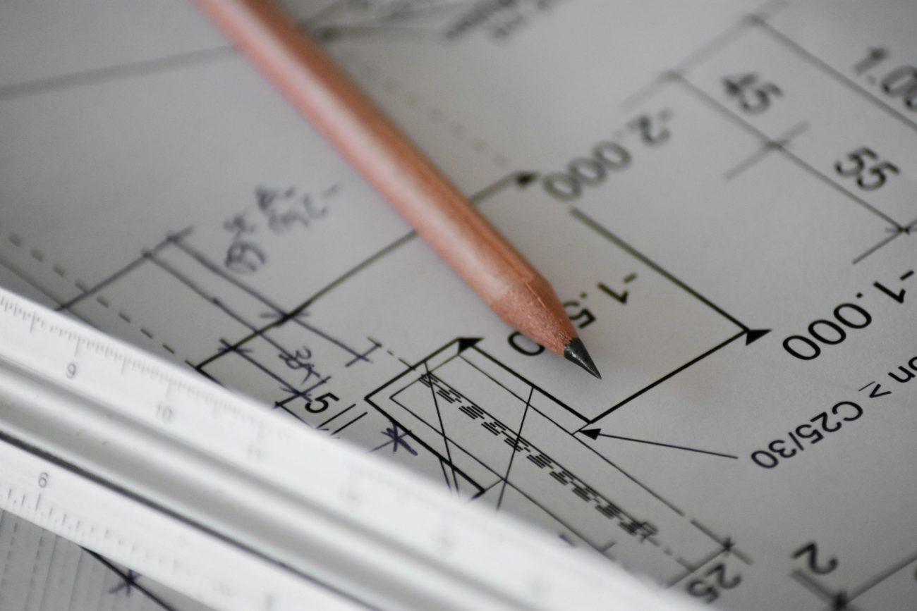 En la elaboración de un Anteproyecto de Arquitectura, es crucial incluir una serie de documentos y dibujos que proporcionan una visión detallada y técnica del proyecto propuesto.